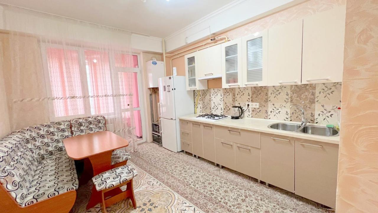 Apartament Spatios In Complex Residential Chisinau Bagian luar foto